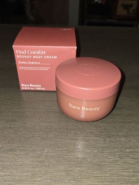 Rare Beauty Find Comfort "Awaken Confidence" Bouncy Body Cream
